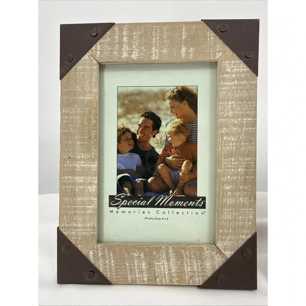 Lot Of 4 Wooden Rustic Photo Frames With Metal Riveted Corners For 4 X 6 Photos.